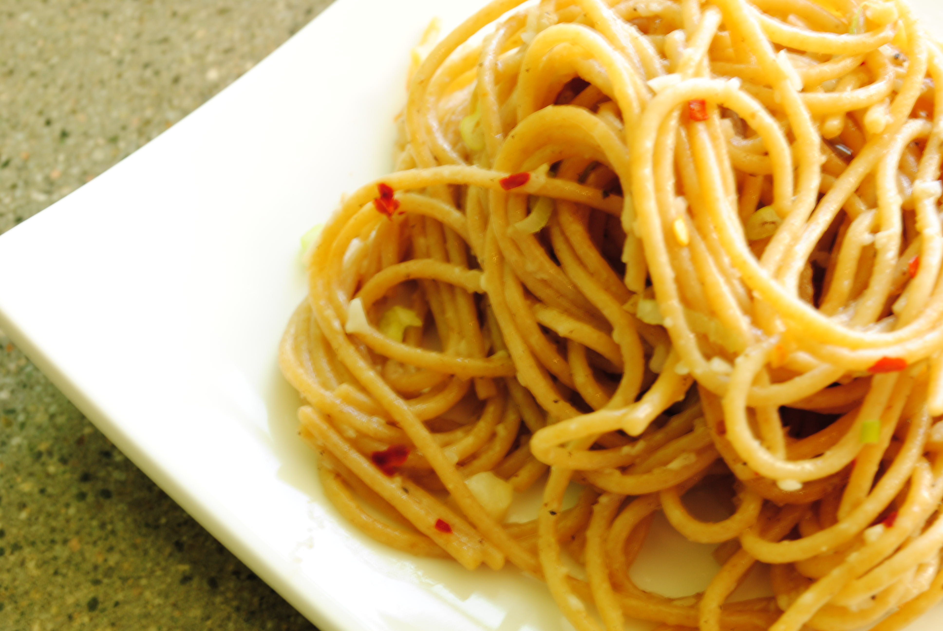 Forty Clove Garlic Spaghetti 4 - Garlic Girl