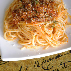 Real Pasta Bolognese (Italian Meat Sauce)