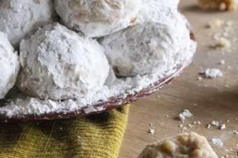 Easy and Buttery Walnut Snowball Cookies